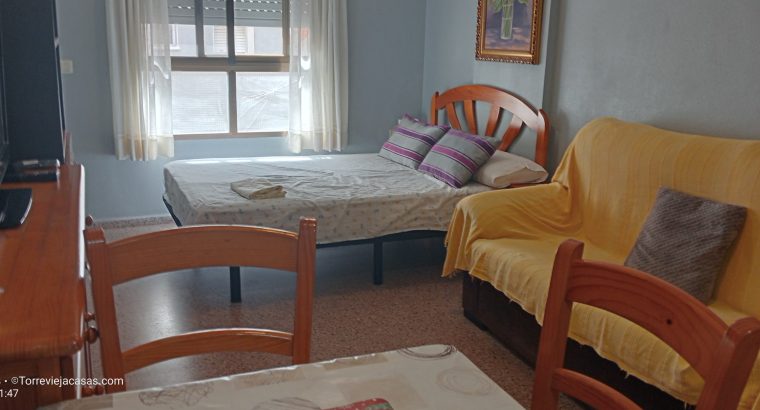 Se alquila habitacion
