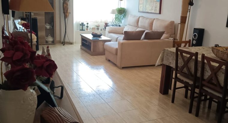 2 pisos totalmente reformados con garaje y piscina